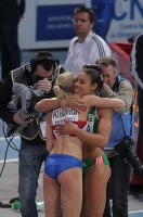 Найде Гомеш. Серебряный призер Чемпионата Европы в помещении 2011 (Париж) в прыжке в длину. Поздравляет Дарью Клишину